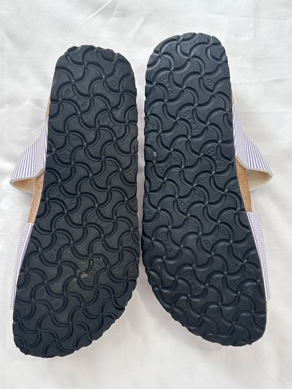 Birki's Lavender Aziza sandals by Birkenstock. 38 - Picture 12 of 16